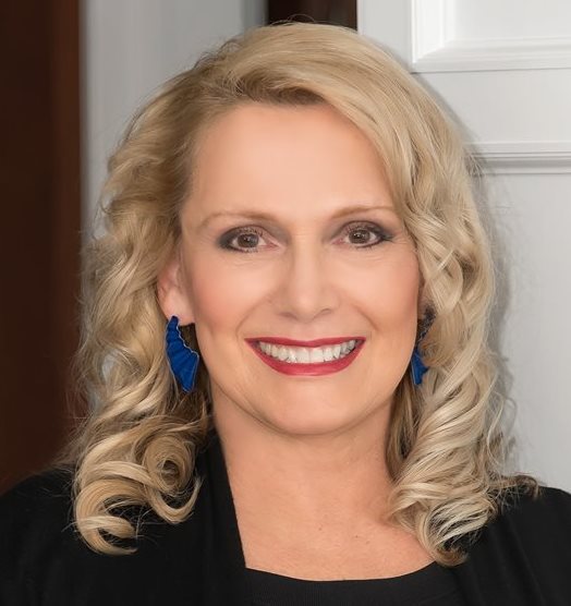 Five Star award winner Karen Larson, ABR®, ASP®, CRS, GREEN, GRI Five